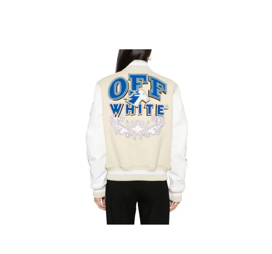♻️💯Reference model picture for the upper body❤️Top tested version off white Heavy embroidery patchwork leather high temperature hot crystal diamond baseball uniform male and female couple star same style (⚠ Original button molding and customization, patch embroidery and color matching) Original packaging and original label🔍 Full set of accessories customized, packaging elevators are purchased from the original factory, all hardware parts are molded and customized, and the fabric color components are restored one to one The fabric is made of 65% wool, 15% natural silk, 10% spandex and 10% velvet, mixed and custom-woven. The total weight is more than 900 grams! And the most important thing is its color fastness, it will never fade! -The embroidery uses an imported towel embroidery machine. Each pattern is first embroidered on the fabric, and then engraved with an infrared laser, and then fixed with a sewing machine. The whole garment is labeled in many places, one is flat embroidered, and the large pattern on the back is directly embroidered on it. This dress has 4 different embroidery techniques⚠ -The sleeves are all made of two-layer pebbled fabric, which is processed, shaped, colored, washed, and the texture retains the original grain structure! Thick, plump and round! -The processing technology is extremely complex, the pieces are neatly spliced ​​and aligned, and the entire garment has precise wiring density. Gender-neutral style. Loose version. Self-conscious quality control. Details determine success or failure. Size: S M L XL P: 680